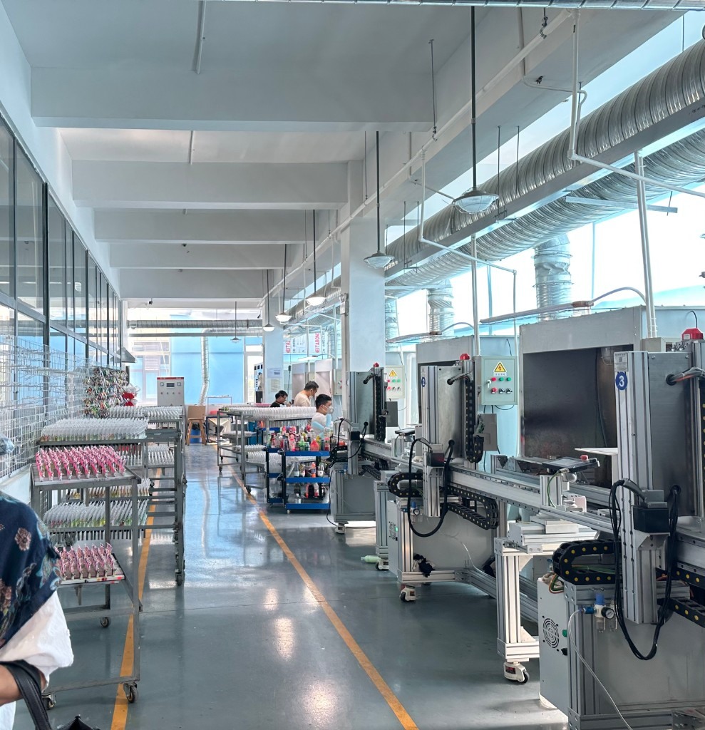 CHEERY fishing lure production line